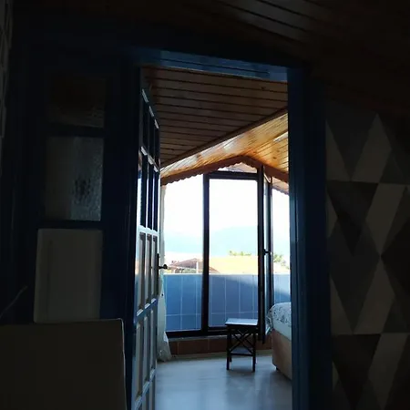 Moon House Apart Ula
